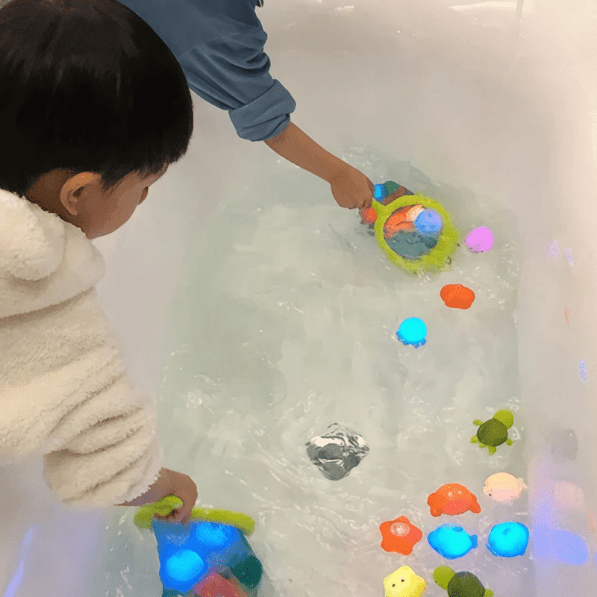 Boobuba LED Light-Up Cute Animal Bath Toys - Soft Rubber Floating Frogs